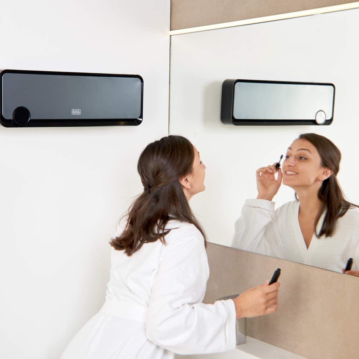 Ceramic Heater Wall Mounted Electric Bathroom Heater 2000W